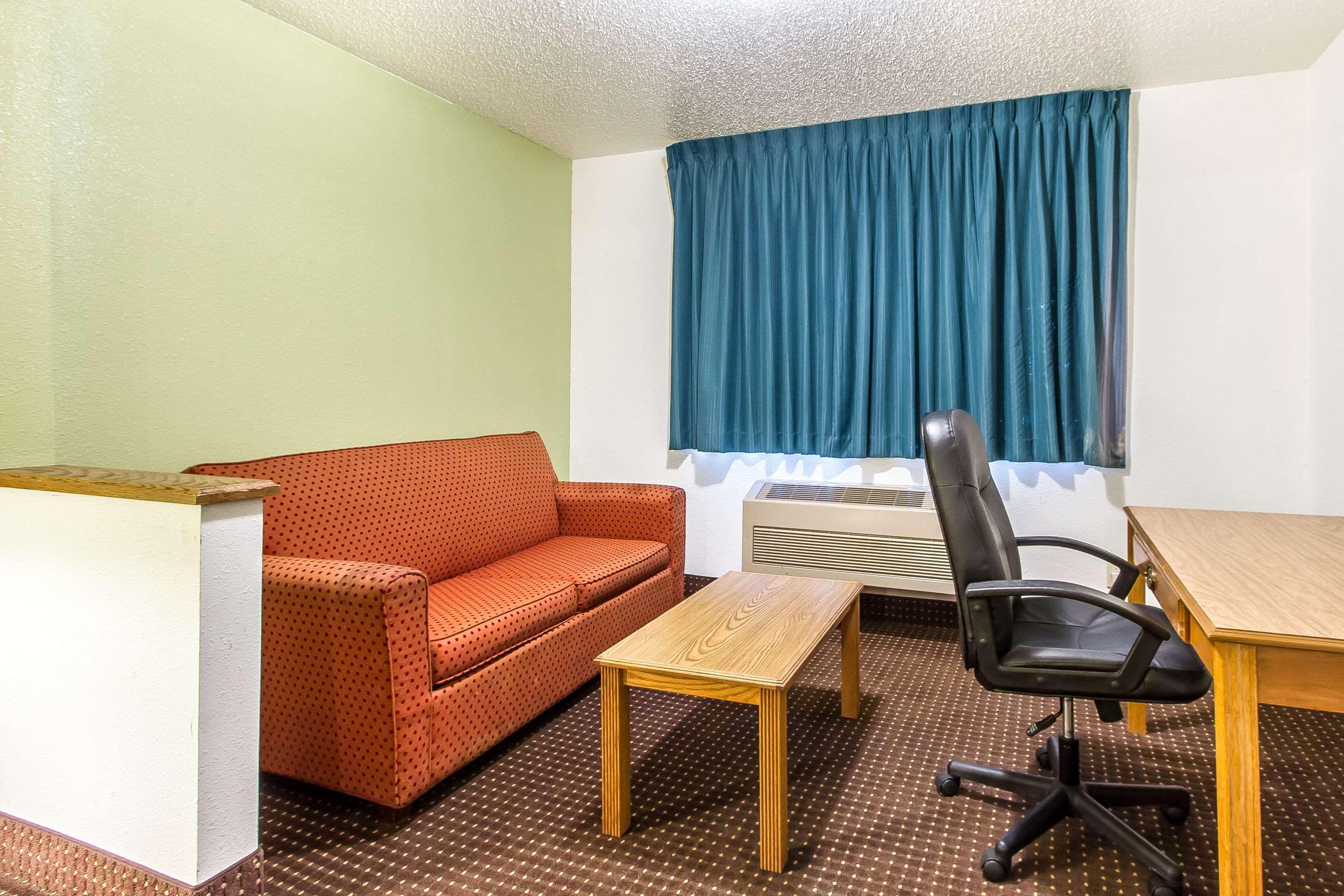 Econo Lodge & Suites Pekin Exterior foto